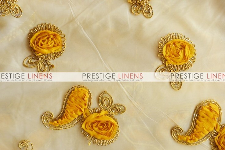 Fancy Paisley Table Linen - Gold